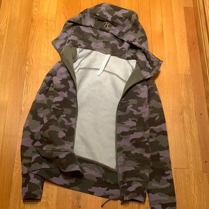 Excellent condition! Worn once lululemon sweatshirt